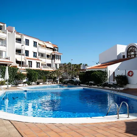 Cristianos Pool & Sun Apartamento *
