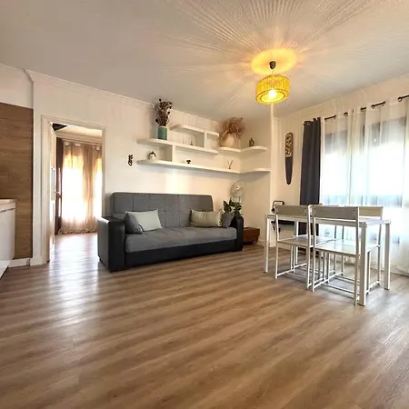 Cristianos Pool & Sun アパート *